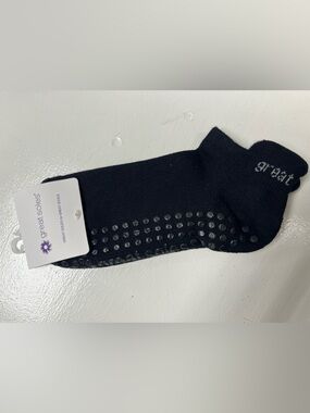 Great Soles Women’s Black sticky Socks, US 9-12